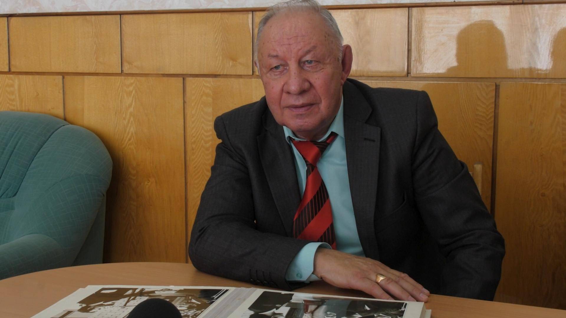 Станислав Дмитриевич Курочкин. Первый директор первой школы смотреть онлайн