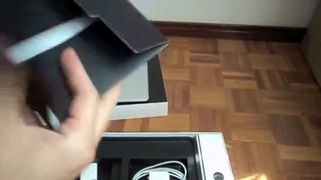 Unboxing Macbook Air 2011