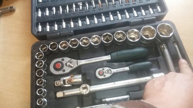 Базовый набор инструмента для ремонта легкового автомобиля. смотреть онлайн