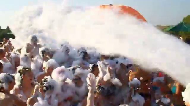 Open Air. Пенная вечеринка на воздухе. Пенная дискотека Open Air смотреть онлайн