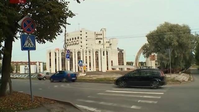 У Новгородского Театра драмы появились и новые дорожные знаки смотреть онлайн