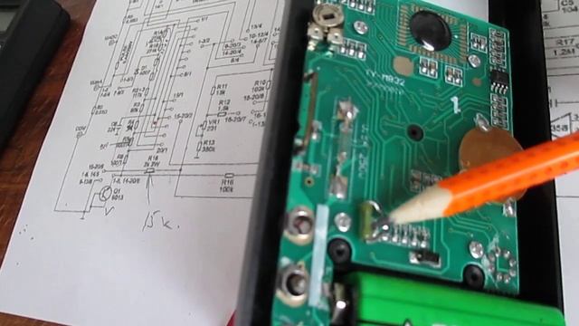 Ремонт мультиметра DT-832 смотреть онлайн