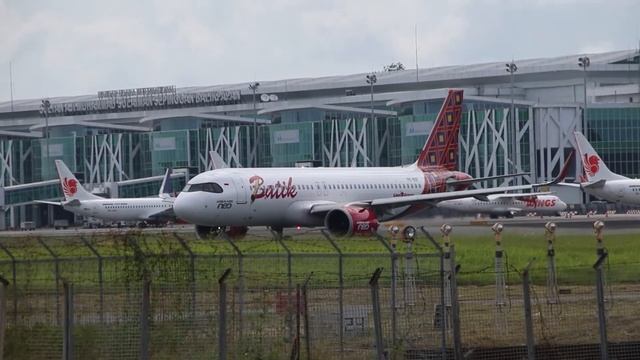 Plane Spotting | Takeoff Airbus A320 Neo pertamanya Batik Air смотреть онлайн