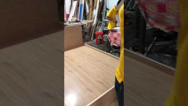 Giường nhựa nhà e kín xưởng nhé! смотреть онлайн