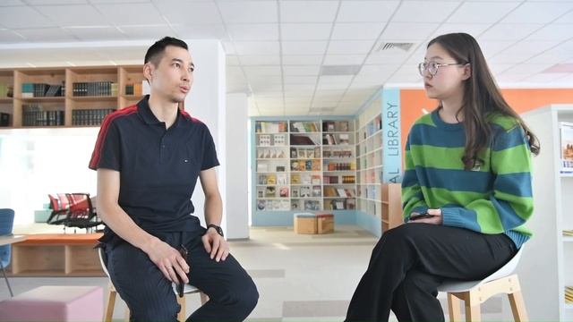 Секреты успеха от профессионального учителя английского: Интервью и советы для школьников. смотреть онлайн