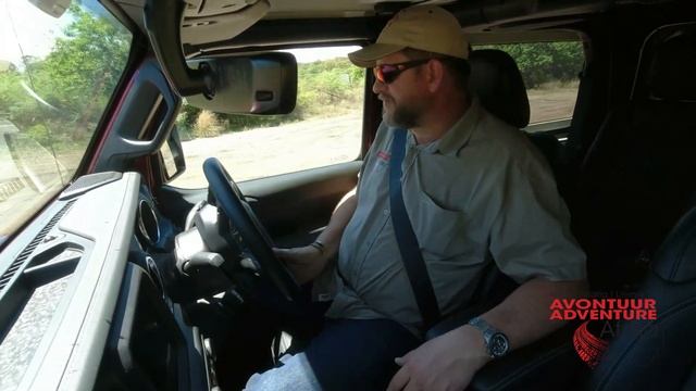 Suzuki Jimny vs Jeep Wrangler Sahara off-road review смотреть онлайн
