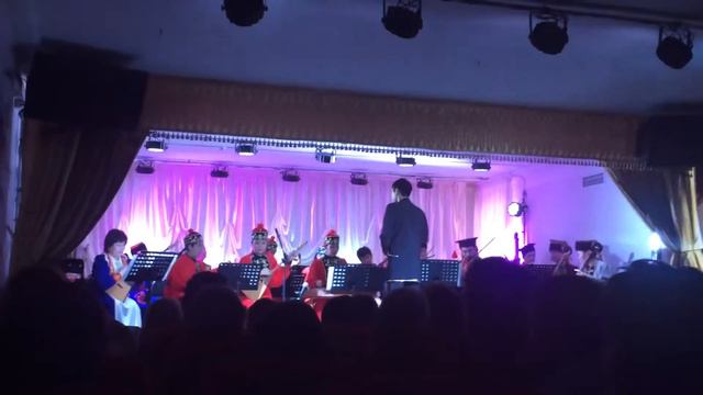 Национальный оркестр Калмыкии под управлением Савра Катаева. Billy Jean смотреть онлайн