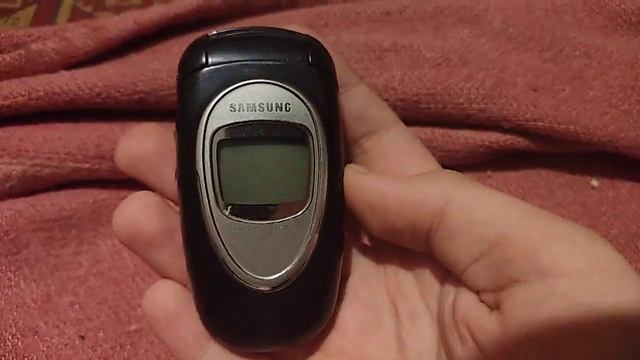 Коробка от телефона Sony Ericsson W810i где я буду хранить аккумуляторы смотреть онлайн
