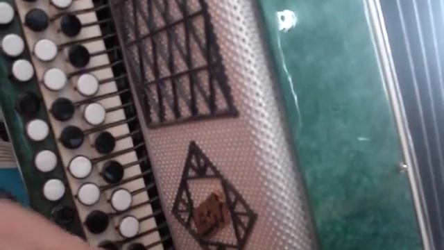 Sam Smith, Naughty Boy — La La La (кавер, баян) смотреть онлайн