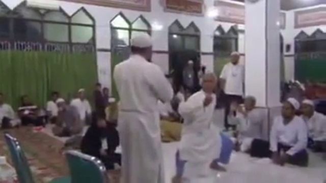 реакция при чтении корана. смотреть онлайн