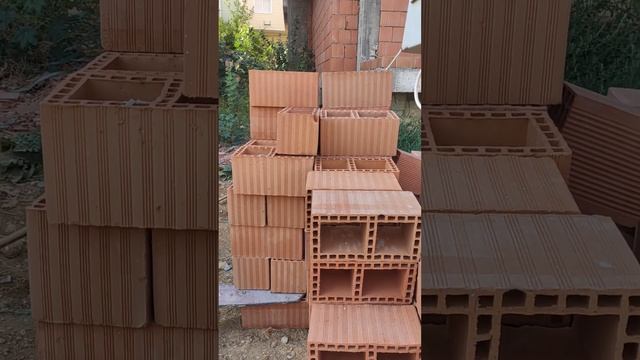 ?? Из таких ужасных кирпичей строят дома в Турции