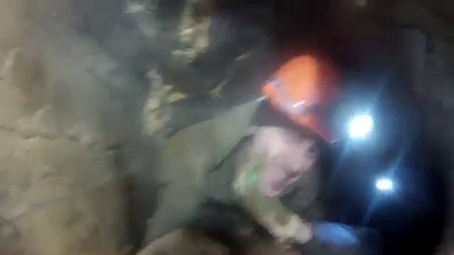 Спуск в пещеру Охотничья. Подземное царство. Март 2013 смотреть онлайн