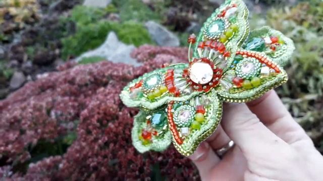 Заколка из бисера Зеленая Бабочка смотреть онлайн