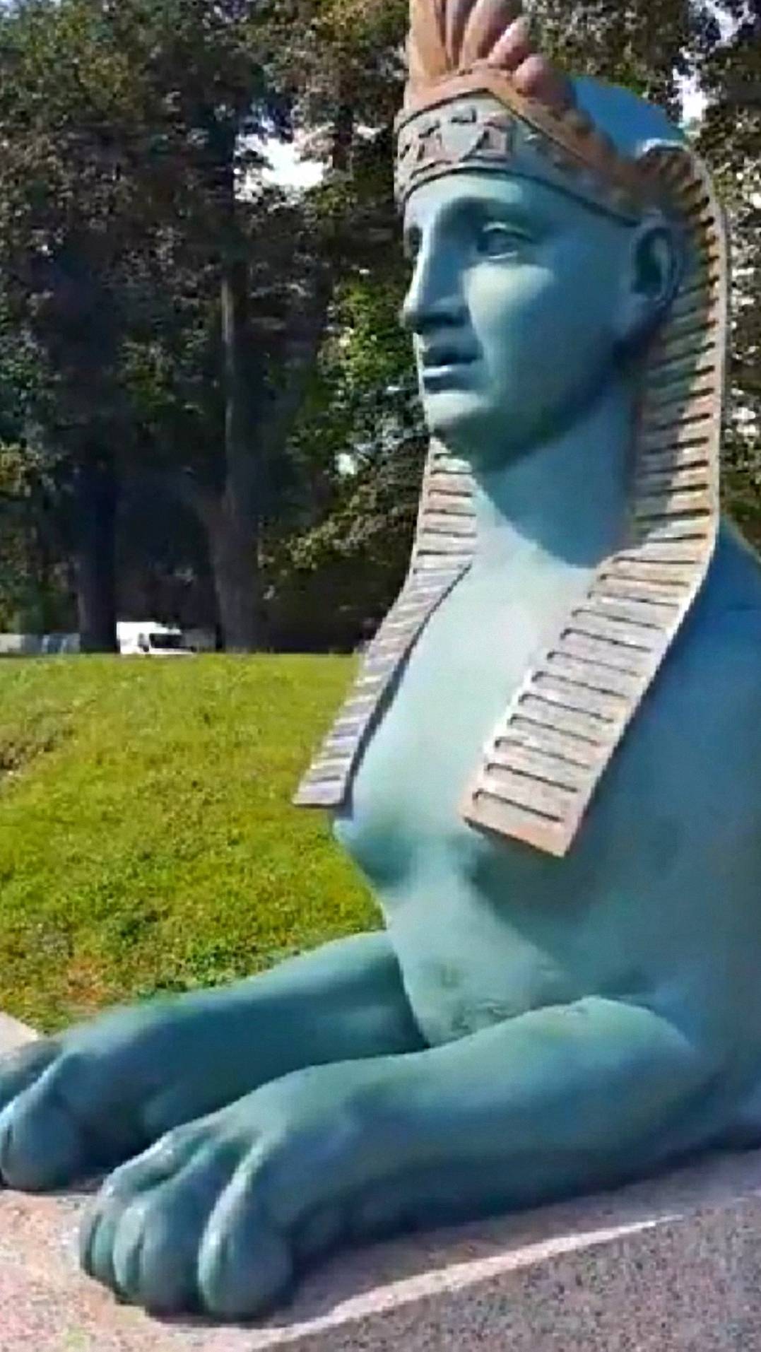 Сфинксы на набережной Малой Невки в Санкт-Петербурге. Каменный остров смотреть онлайн