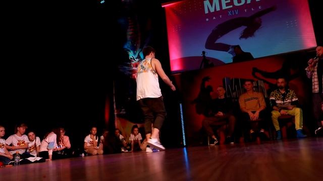 16) Break-dance ADULT 1/4 | Головчанский VS Маркеев смотреть онлайн