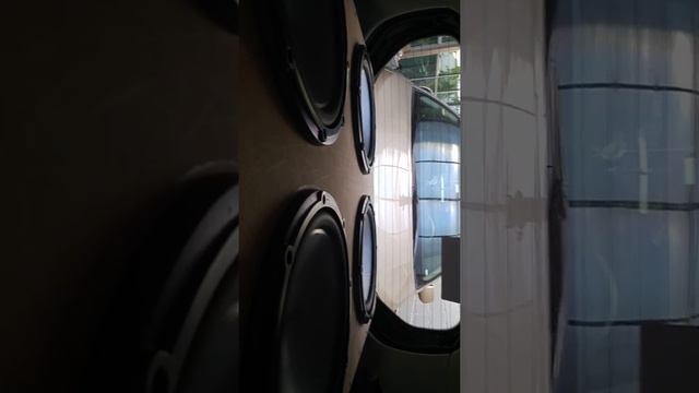 4 x 12" Kenwood KFC-W12PS + JBL /AB\ monoblock power plant = 1500w смотреть онлайн