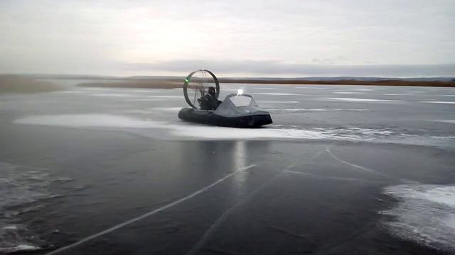 Управляемость Аэролодки на гладком льду смотреть онлайн