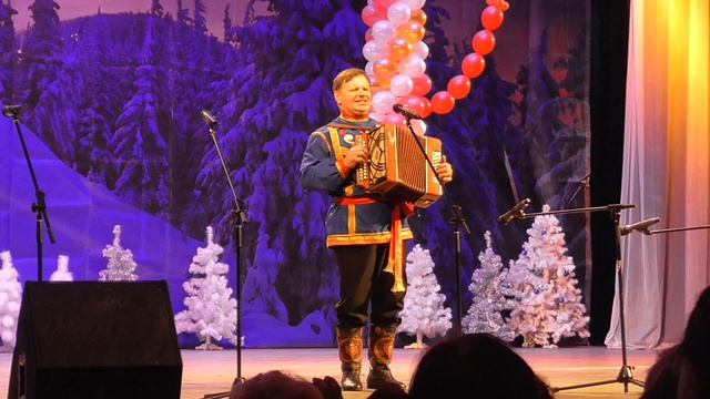 Гармонист Андрей Звонарёв "Шуточная Яйца" !.MP4 смотреть онлайн