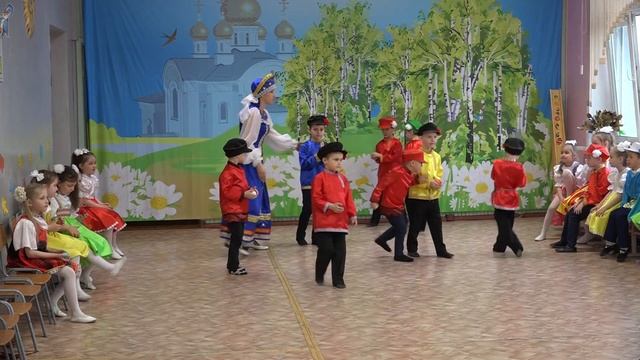 Праздник "Красная горка". "Школа дошкольников". ДДТ г.Углегорска смотреть онлайн