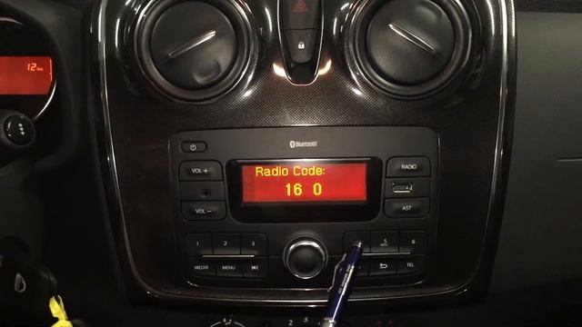 Dacia Radio Plug&Play Radiocode und Sprache einstellen смотреть онлайн
