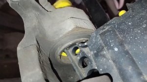 Замена передних колодок на Suzuki Vitara (LY) (2015-2022), SX-4 (JY), S-Cross.