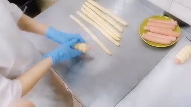 Сосиски в тесте от пекарни «Маэстро Вкуса»