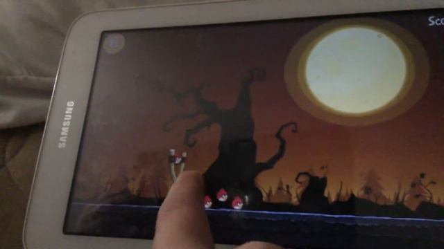 Angry Bird ￼￼Seasons￼ v1.5.1 смотреть онлайн