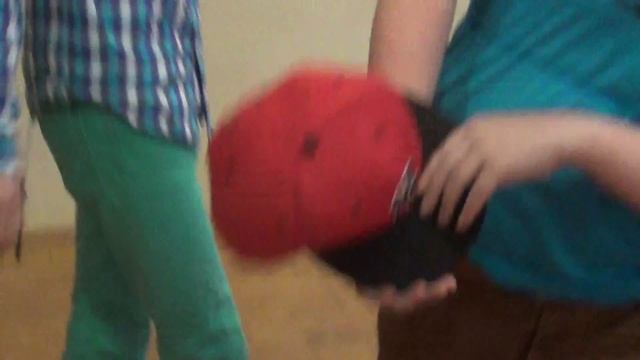 Подростковый клуб JAM игра попади карандашом в бутылку смотреть онлайн