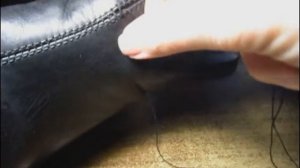 Ремонт обуви. Зашиваем шов.