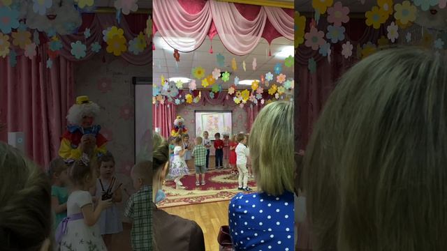 Утренник 8Марта?