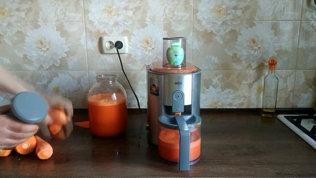 Соковыжималка BRAUN J700. Сколько получиться сока с 10 кг морковки? смотреть онлайн