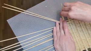 DIY Корзинка из бумажных трубочек. МК Как Сплести Квадратную Корзинку Для Начинающих.