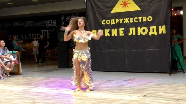 Arabic dance / Восточные танцы / Выступает Кириенко Татьяна / Musical Novokuznetsk смотреть онлайн