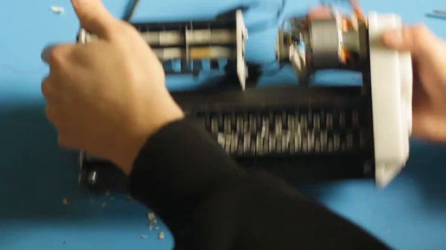 Ускорено: Разобрать и почистить Шредер (уничтожитель бумаги) Agent 009 X смотреть онлайн