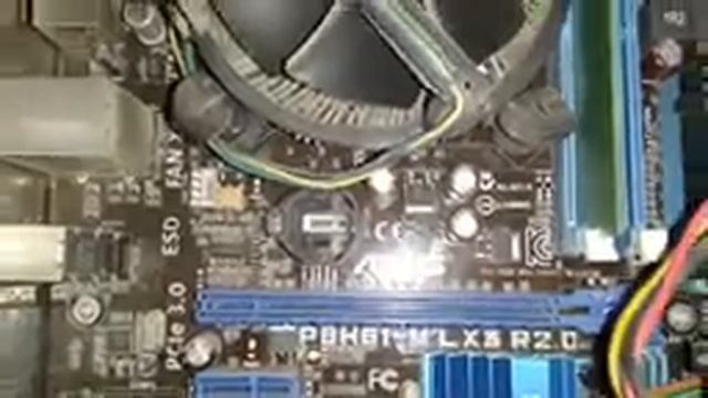 How to install/change PC Motherboard battery CR2032 (CMOS Battery) смотреть онлайн