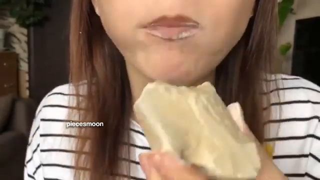 асмр,глина,мел,просто хруст, мокрый и сухой хруст,asmr, clay chalk wet chalk , prosto hrust, глотаю смотреть онлайн