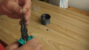 Ремонт рыболовной катушки. Дефект клипсы фиксатора.