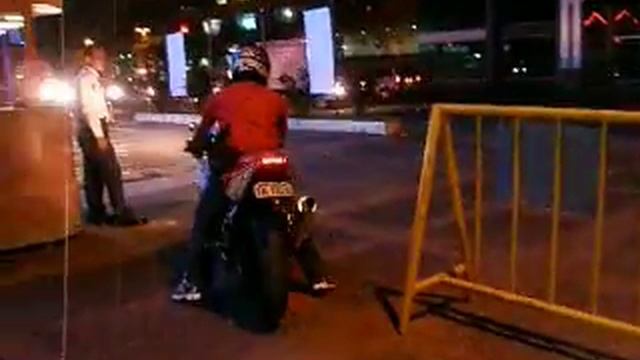 NC29 Honda CBR400RR Honda Pramac смотреть онлайн