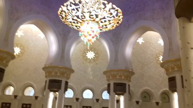 Мечеть Шейха Зайда смотреть онлайн