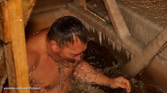 Колыма. Магадан. Бухта Гертнера. Окунулись в прорубь на Крещение смотреть онлайн