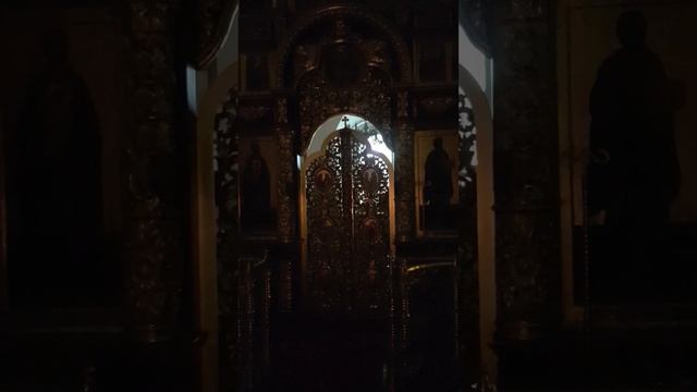 Достойно есть (На румынском) смотреть онлайн