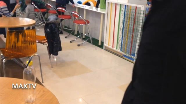 Кристиан Девалкьер, единственный человек из многих, кто умеет двигать предметы на расстоянии смотреть онлайн