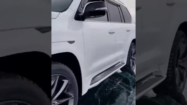 LEXUS lx570 смотреть онлайн