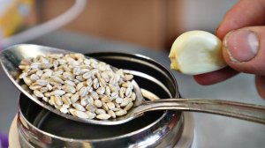 На это ловится карась от 1 кг минимум! Запарьте перловку в термосе с этим ингредиентом! Перловка!