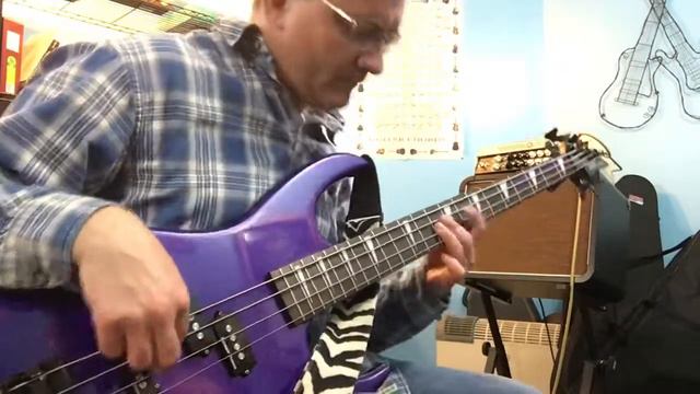 Ibanez EX Series EXB504 bass using a MXR Bass Filter, and Seymour Duncan Quarter Pounders. смотреть онлайн