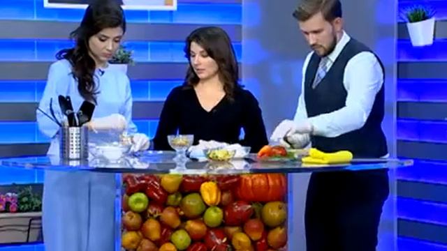 Диетолог Анна Шумаева: первая ошибка — голодать перед застольем