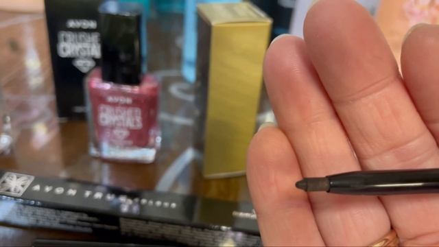 Обзор заказа эйвон по каталогу март 2022. Новинка женская футболка. смотреть онлайн