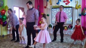 Буги вуги . Танец пап с дочками в детском саду. Выпускной утренник .