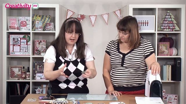 Using the Xcut XPRESS To Make A Die-cut Wreath | docrafts Creativity TV смотреть онлайн