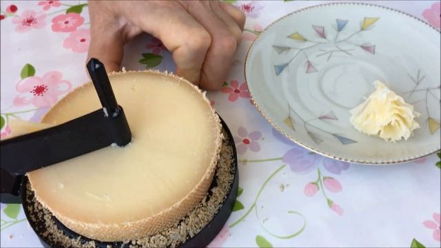 Швейцарский сыр?Розы из сыра.Цветы из сыра. Приспособление для нарезания сыра ? смотреть онлайн